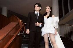 Ngày cuối năm, Đông Nhi cùng loạt sao Việt đồng loạt lăng-xê mốt váy đính nơ cực 'hot'