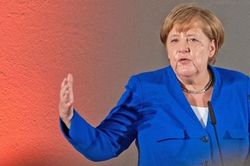 Vẫn chưa ai thay thế được bà Merkel