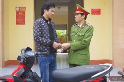 Nhận lại xe máy sau gần một năm bị mất trộm
