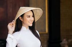 Dàn Á hậu, người đẹp sẽ trải nghiệm gói bánh chưng lễ hội Tết cổ truyền