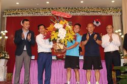 Bộ trưởng Nguyễn Ngọc Thiện: Các cầu thủ hãy tiếp tục phát huy tinh thần Việt Nam