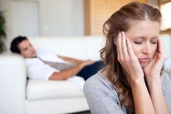 Mỗi lần phải 'chiều chồng' là cực hình, vợ trẻ giãi bày nỗi lòng cay đắng
