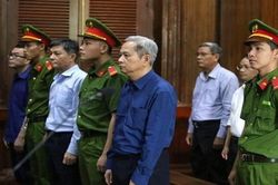 Cựu Phó Chủ tịch UBND TP. HCM Nguyễn Hữu Tín lĩnh án 7 năm tù