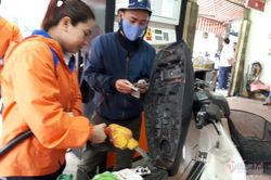 Chiều cuối cùng của năm, xăng dầu tăng giá