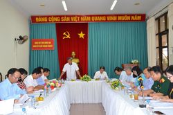 Lãnh đạo, đảm bảo quyền lợi cho người lao động