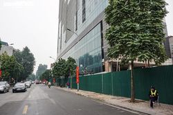 Dự án 8B Lê Trực được quây rào, chuẩn bị thi công phá dỡ lần 2?