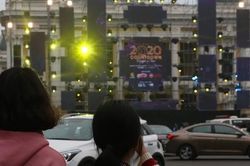 Vạn người đang đổ về trung tâm Thủ đô đón chào lễ hội đếm ngược chào năm mới 2020