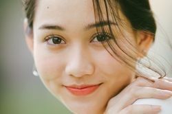 Nhan sắc đời thường của Trúc Anh 'Mắt biếc'