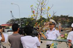 Đưa Xuân đến 'pháo đài' giữa ngàn khơi
