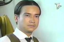 Hôn nhân ngoài đời của 'Người chồng vũ phu' phim 'Người đẹp Tây Đô'