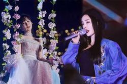 Dương Tử - Dương Mịch bị nghi ngờ hát nhép trong đêm Gala mừng xuân của đài Hồ Nam