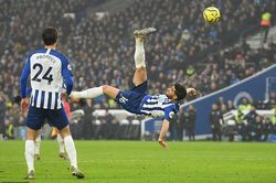 Sao Iran ghi siêu phẩm, Brighton cầm hòa Chelsea