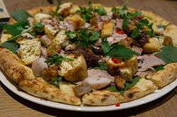 Pizza bún đậu và những món hút cộng đồng mạng năm 2019
