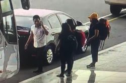 'Cò' taxi lộng hành tại sân bay Nội Bài như thế nào?