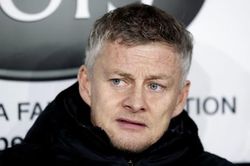 Bóng đá hôm nay 2/1: MU thua Arsenal, mất Pogba vài tuần. Harry Kane chấn thương