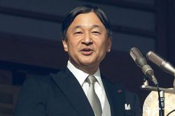 Nhật hoàng Naruhito hy vọng một năm không xảy ra thảm họa thiên tai