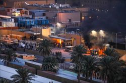 Iraq: Người biểu tình rút khỏi Đại sứ quán Mỹ ở thủ đô Baghdad - Tạm ngừng hoạt động lãnh sự