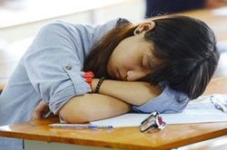 Cách ổn định giấc ngủ cho học sinh mùa thi