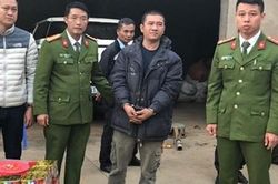 Lên biên giới lấy pháo về xuôi 'bỏ mối'
