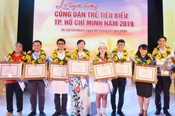 Tuyên dương 12 công dân trẻ tiêu biểu thành phố Hồ Chí Minh năm 2019