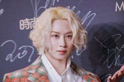 Ở tuổi 36, Heechul đã làm gì để giữ da luôn mịn màng, không nổi mụn?