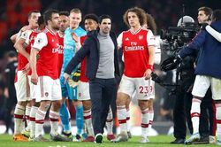 Hồi sinh Oezil, tái hòa nhập Xhaka là đầu công trạng của Arteta