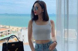 Lê Quyên U40 mà vẫn chất chơi với loạt streetstyle croptop đủ sắc màu