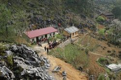 Sống chậm cuối tuần: Làm thiện nguyện ở núi