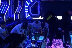 Hơn 50 đối tượng phê ma túy trong quán karaoke