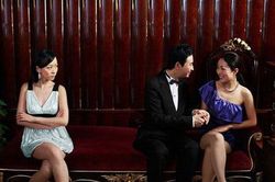 Ly hôn rồi vẫn ghen với bồ của... chồng cũ
