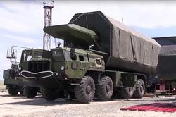 Tư lệnh phòng không Nga vô tình 'dìm hàng' tên lửa siêu vượt âm Avangard