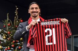 Ibrahimovic: 'Ở tuổi 38, tôi còn nhận được nhiều lời mời hơn cả khi 28'