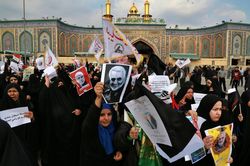 Vì sao thi thể tướng Soleimani tới Najaf và Karbala trước khi về Iran?