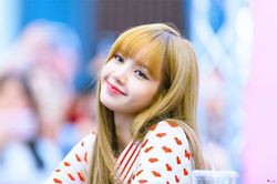 Chủ quán cà phê khiến fan Lisa (Blackpink) tức giận vì rao bán đồ ăn thừa