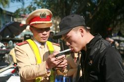 Điện Biên: Ra quân xử lý vi phạm nồng độ cồn