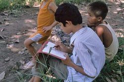 Kho ảnh khổng lồ về Việt Nam 1991-1993: Văn Miếu hồi ấy