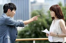 Lúc đang mắng chửi, mình là ai?