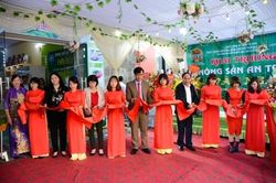 Khai trương cửa hàng nông sản an toàn Vân Nga