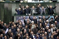 Trump dọa áp lệnh trừng phạt Iraq nếu nước này trục xuất lính Mỹ