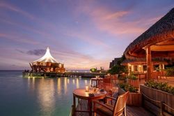 Khu nghỉ dưỡng lãng mạn nhất thế giới, giá gần trăm triệu đồng/đêm có gì?