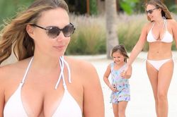 Con gái tỷ phú F1 khoe thân hình nóng bỏng với bikini