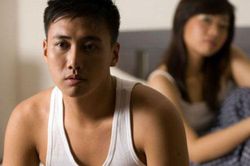 Ngày ra tòa, con gái 9 tuổi bỗng nhiên quỳ sụp xuống van xin tôi đồng ý ly hôn đi khiến vợ chồng tôi lặng người