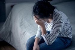 Tôi vừa sinh con chưa lâu, chồng bỗng nói muốn dành tiền mua ô tô, ngờ đâu đằng sau ấy lại ẩn chứa suy tính sâu xa
