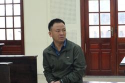 Gia đình 'đoàn tụ' chốn pháp đình