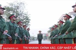 Lính vệ binh Hà Tĩnh 'tinh - nhanh - nghiêm - lễ'