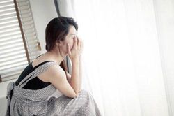 Được mẹ chồng và chồng yêu thương hết mực nhưng vợ trẻ luôn cảm thấy đau khổ chỉ vì điều này
