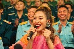 Khả Ngân lần đầu hát live ca khúc mới, trình diễn đầy tự tin trên sóng truyền hình Quốc gia