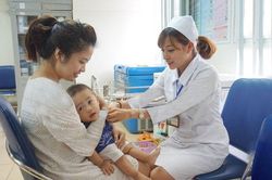 Phòng, chống dịch bệnh: Giám sát chặt, tiêm chủng đầy đủ