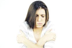Lý giải nguyên nhân khiến cơ thể luôn cảm thấy ớn lạnh