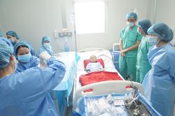 Lần đầu tiên ghép tế bào gốc cứu sống bệnh nhi ở khu vực miền Trung-Tây Nguyên